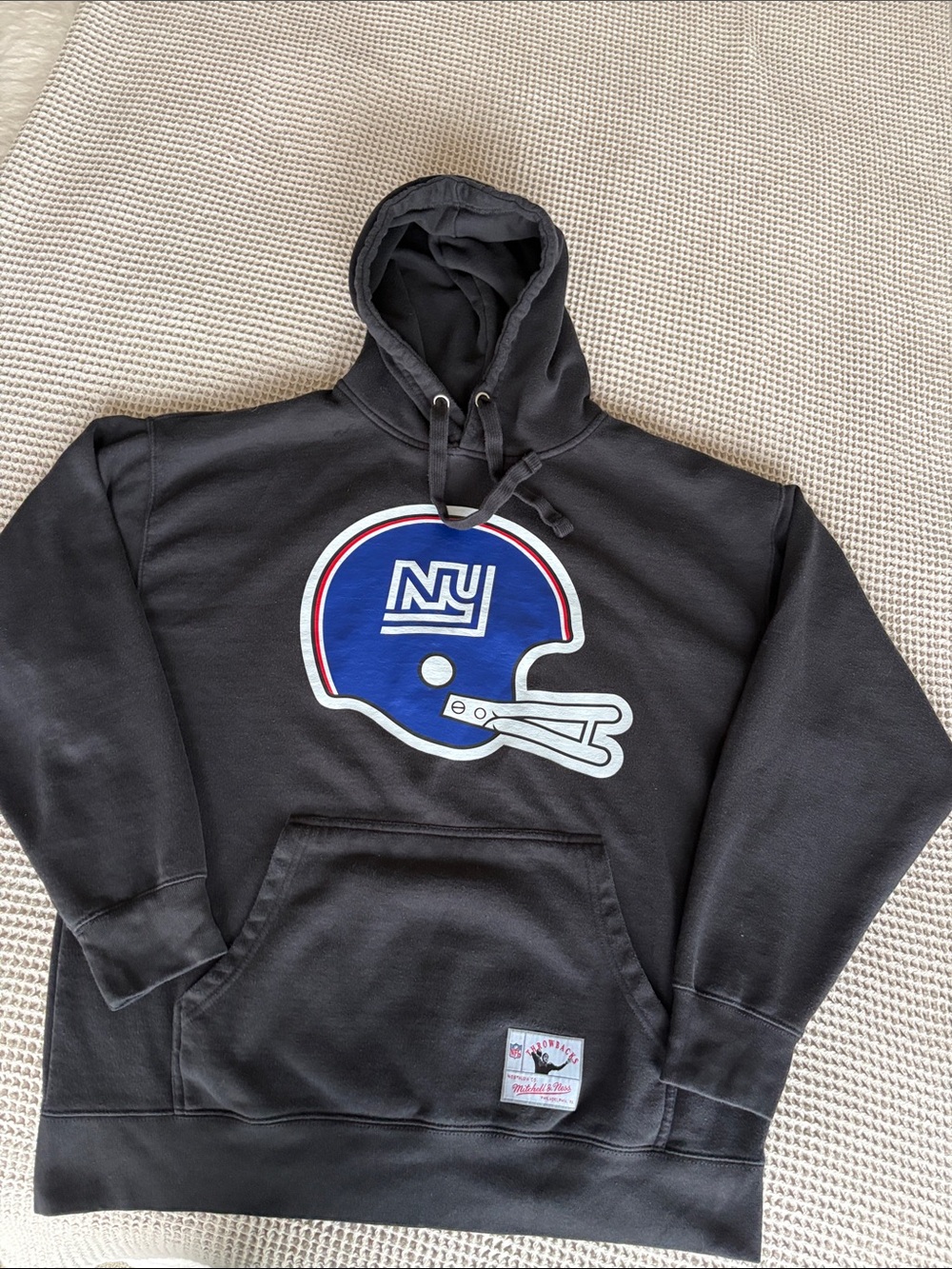 NY Giants like new Mitchell & Ness Black Hoodie with Red Throwbacks Patch